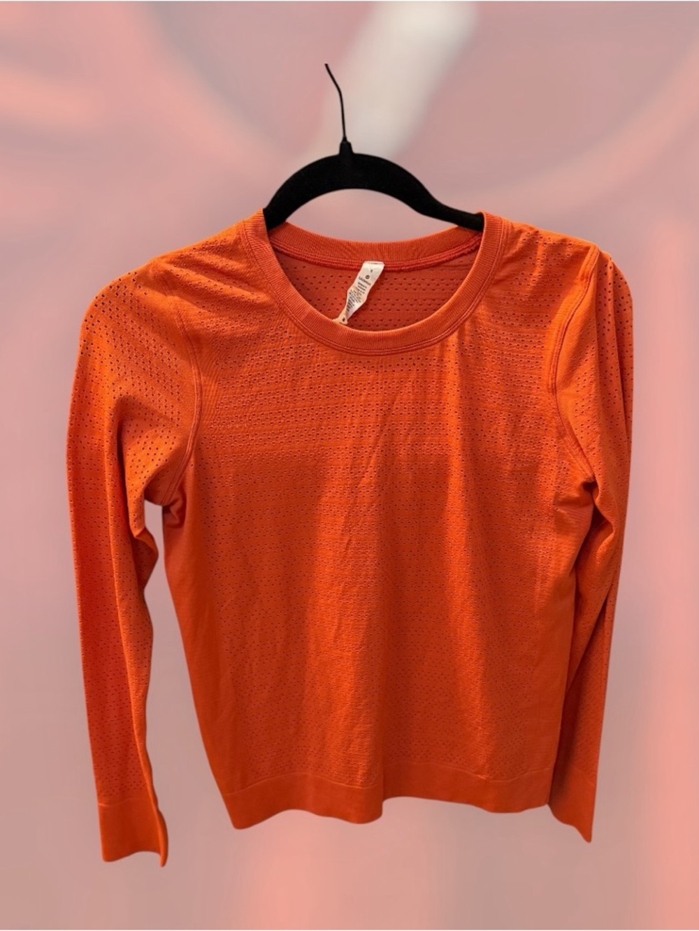 Lululemon Breeze By Long
Sleeve - Picture 2 of 3